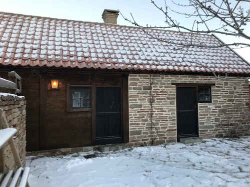 Hus med stenfasad